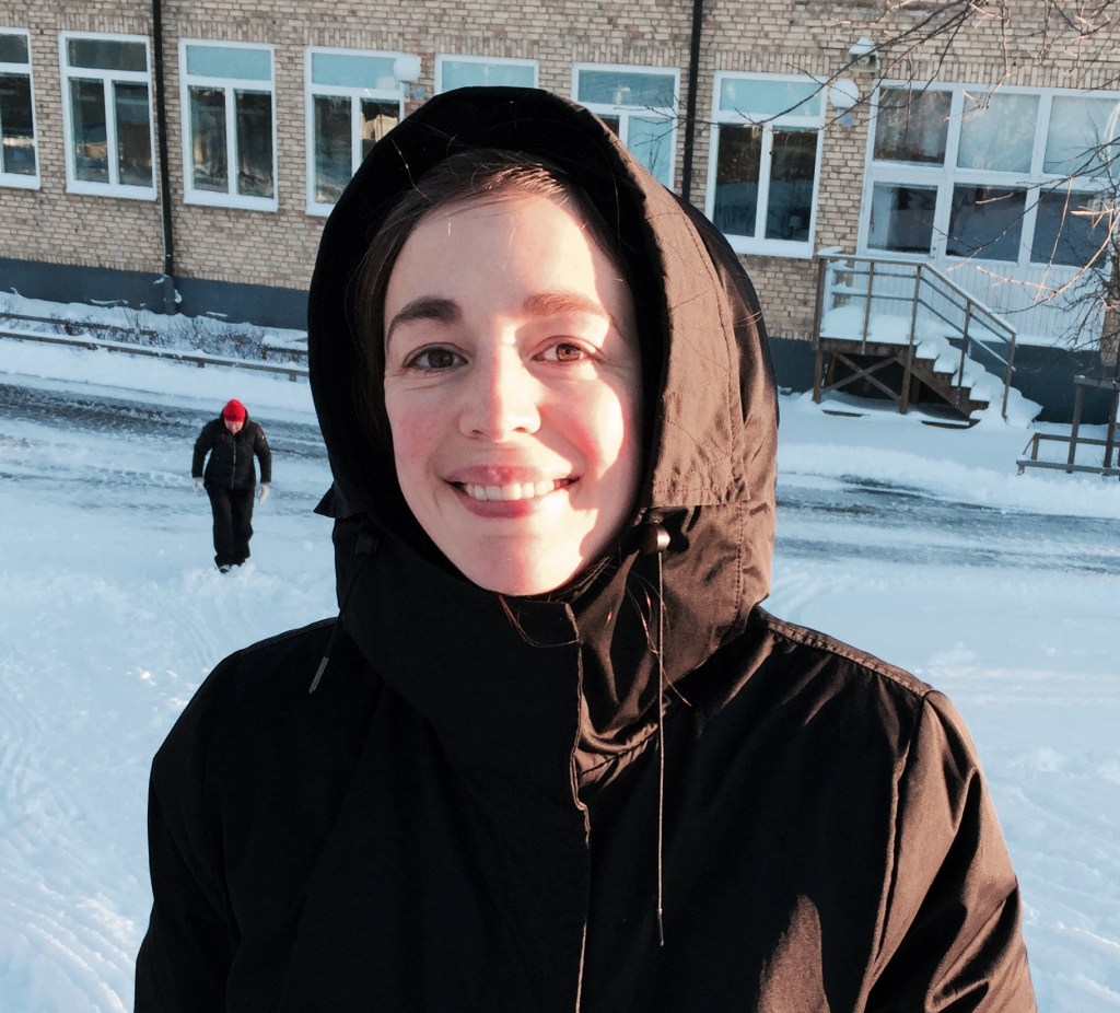 Foto på Christina Degerström som ler.
